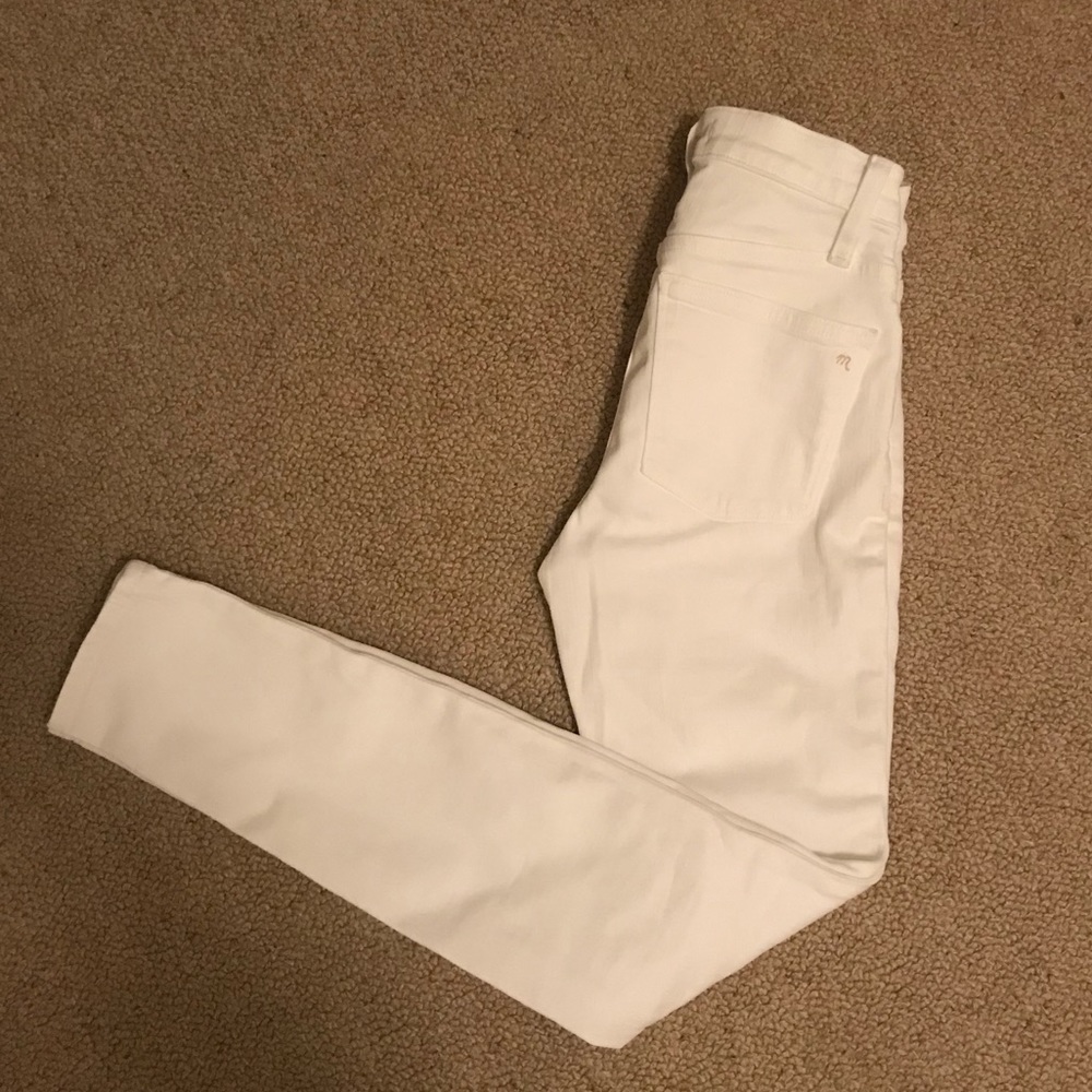 9” high rise white skinny jeans